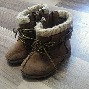 toddler size three boots